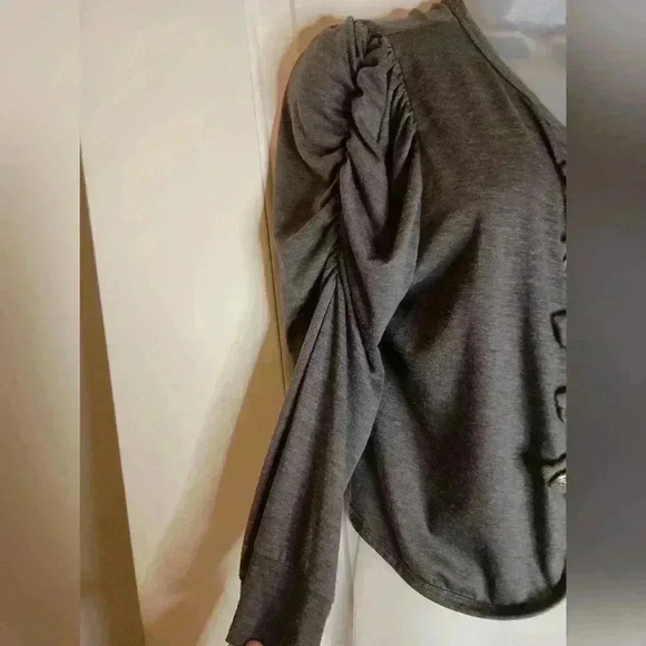 2 FOR 25$ DELIRIOUS shrug -(#702) - Picture 4 of 6